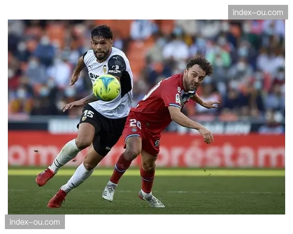 足球游戏影响力:EAFC26数据更新后,多位西甲球员能力值上涨 足球游戏影响力:EAFC26数据更新后,多位西甲球员能力值上涨