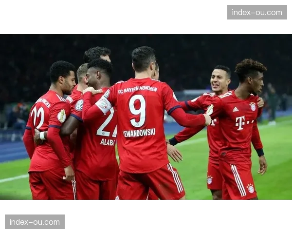 拜仁让二追三战术分析：高位逼抢如何改变比赛走势